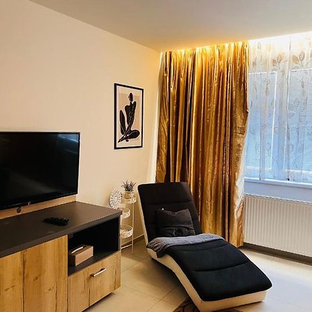 Sparrow Apartmens - Vrabcia Ulica 9, Kosice Ngoại thất bức ảnh