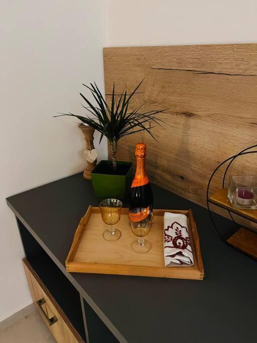 Sparrow Apartmens - Vrabcia Ulica 9, Kosice Ngoại thất bức ảnh