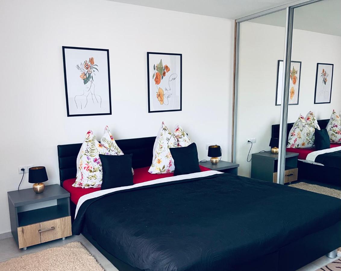 Sparrow Apartmens - Vrabcia Ulica 9, Kosice Ngoại thất bức ảnh