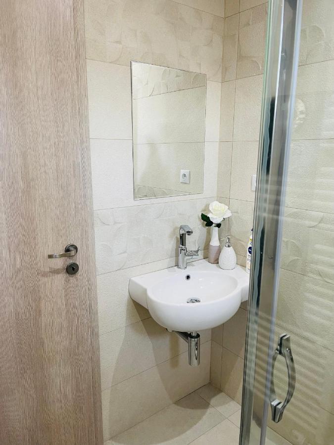 Sparrow Apartmens - Vrabcia Ulica 9, Kosice Ngoại thất bức ảnh