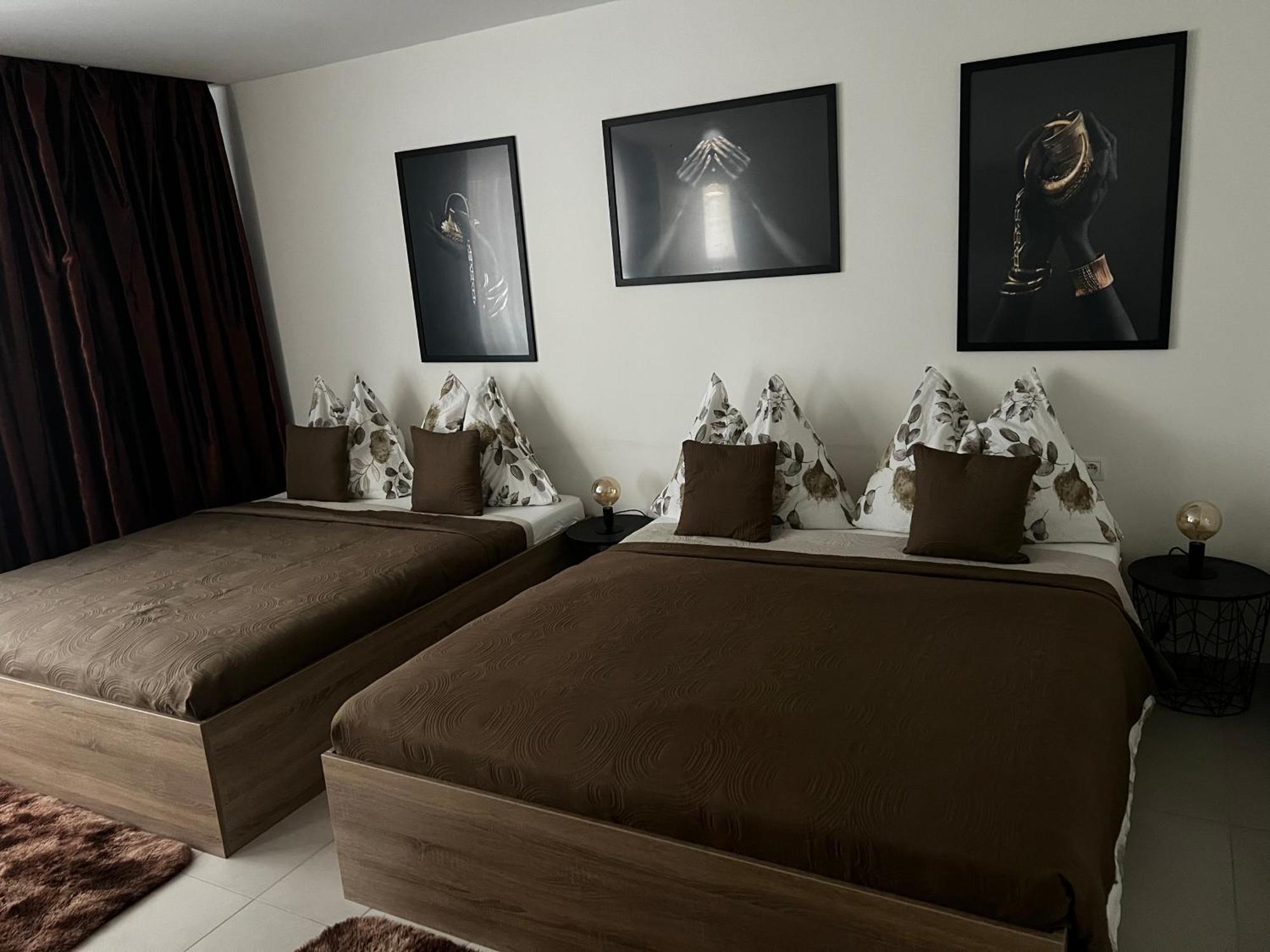 Sparrow Apartmens - Vrabcia Ulica 9, Kosice Ngoại thất bức ảnh